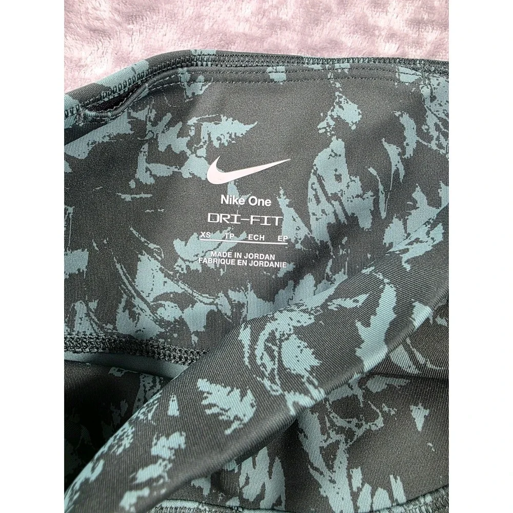 Nike nwt one